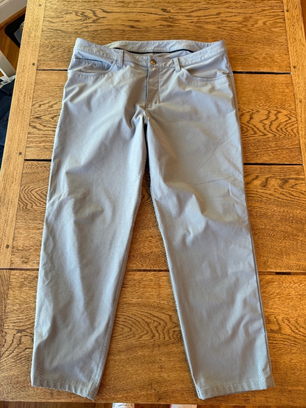 Lululemon ABC Warpstreme 36"W x 28"L - Light Cast Grey